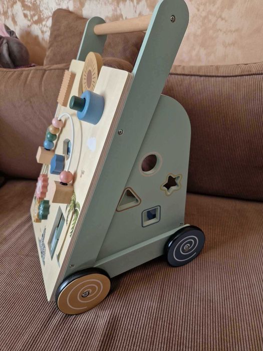 Дървена играчка за прохождане