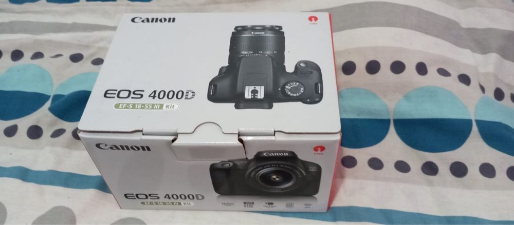 Canon EOS 4000D putin folosit