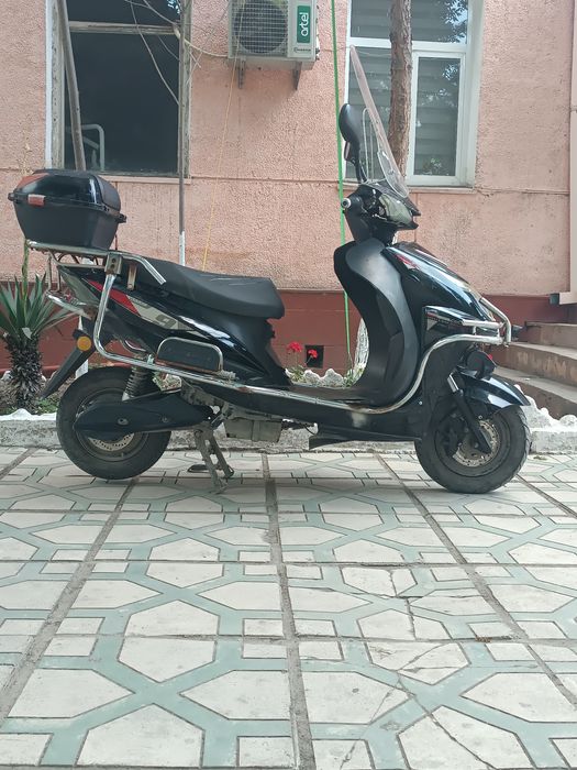 Дуга скутер Wasat