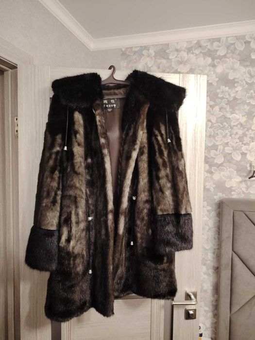 Шуба женская в хорошем состоянии