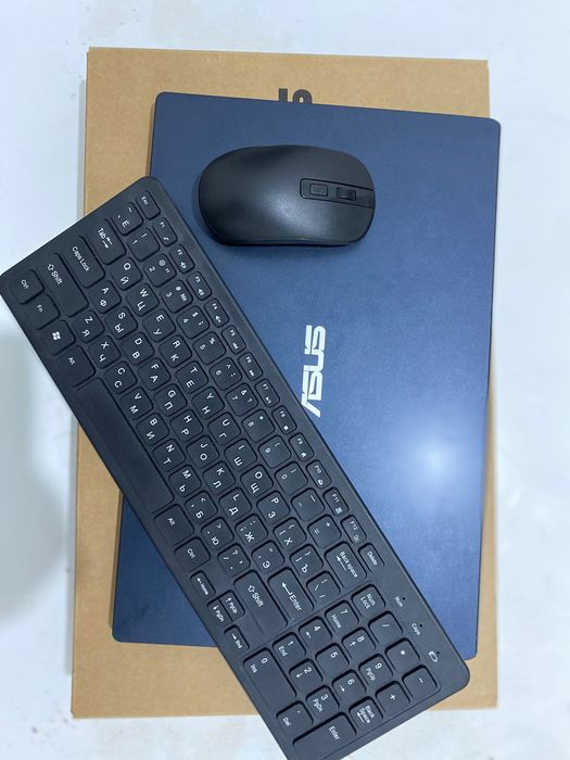 Asus E510K Ram 4 Gb SSD 256 Gb LCd 15.6 HD