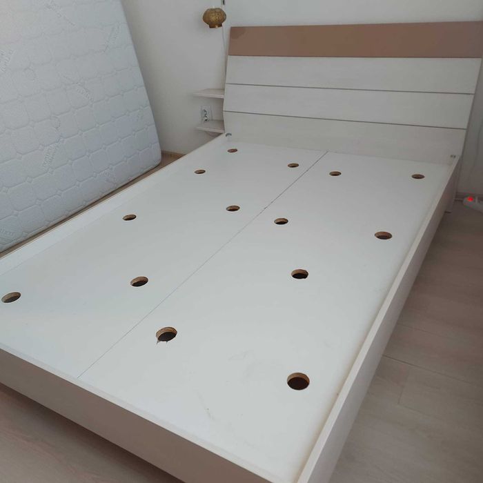 Cadru Pat de mijloc; Pat dublu cu Somiera 200x140 cm