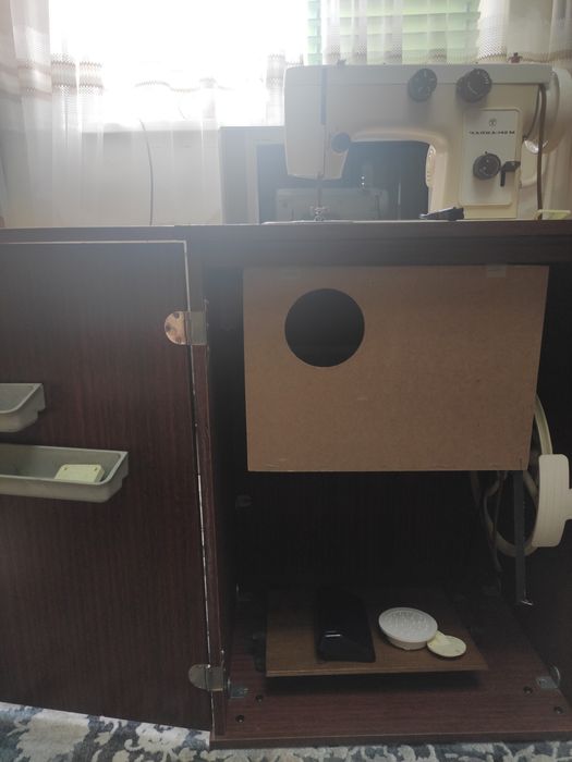 Швейная электрическая машина