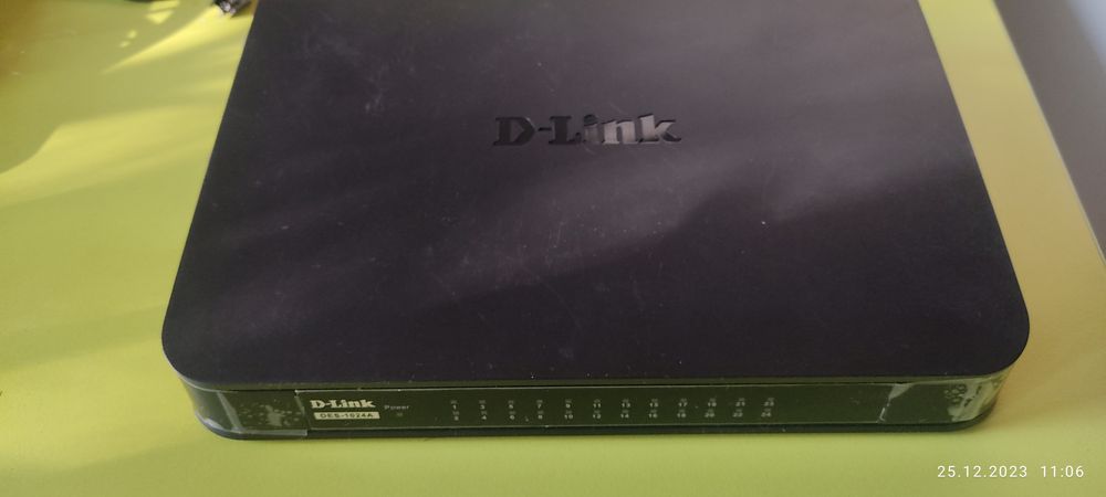 Коммутатор D-Link DES-1024A/E1B (24