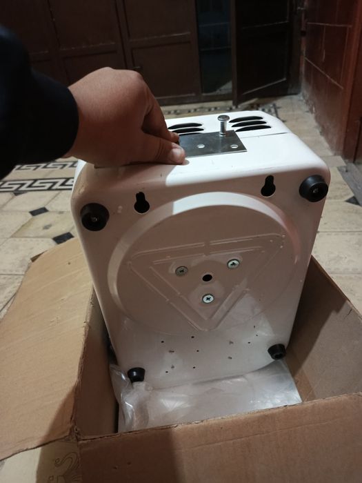 Однофазный стабилизатор напряжения ESS TSD-10kVA, предназначенный для