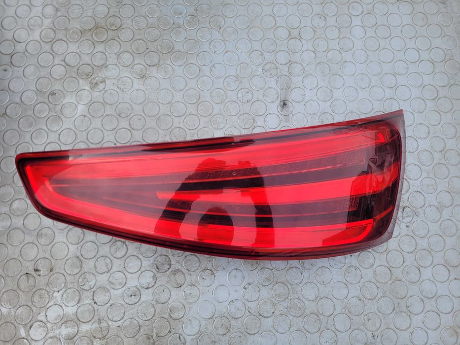 Десен стоп за Audi Q3 8U