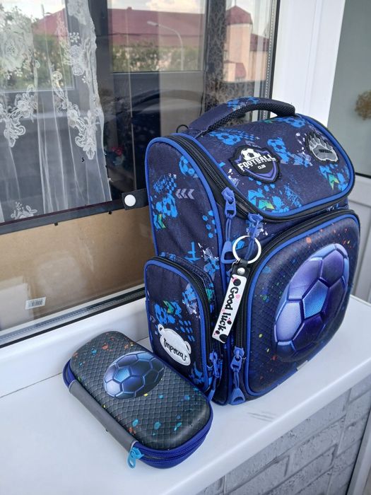 Продам пакет вещей для школы