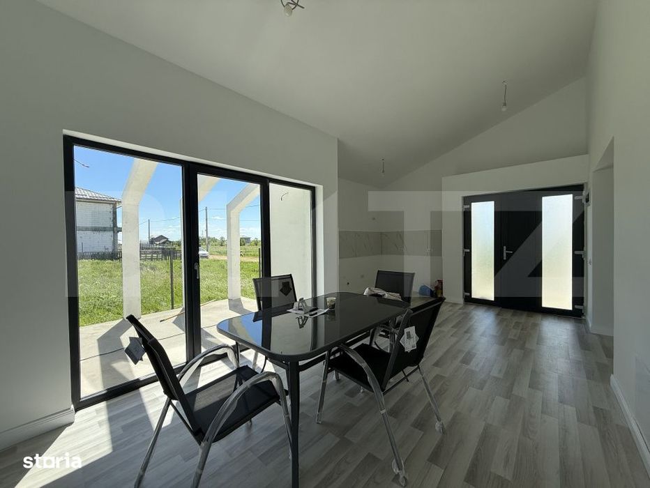 Casa pe parter cu un design deosebit, zona nordica / Simnicul de Jos