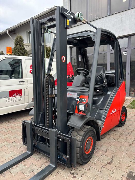 Stivuitor - Motostivuitor Linde H20T-01 GPL Anul fabricației: 2005