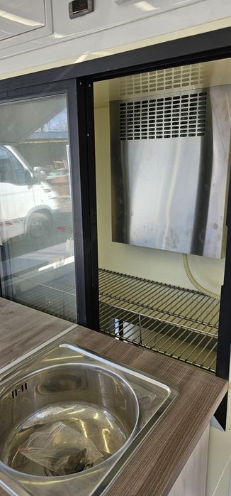 Каравана за бързо хранене