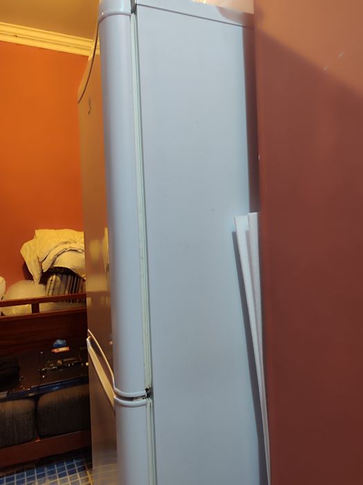 Продам холодильник,