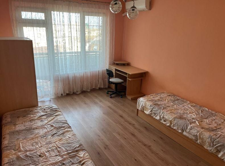 Дава се под наем Тристаен апартамент в Варна, Лятно кино Тракия - 89 кв.м за 500 € - Снимка #4