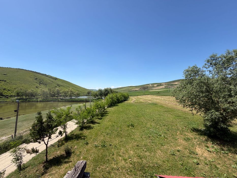 Teren intravilan 1.455 mp cu casă existenta | Posibilitate lotizare | Casă de vacanță | Potențial agroturistic