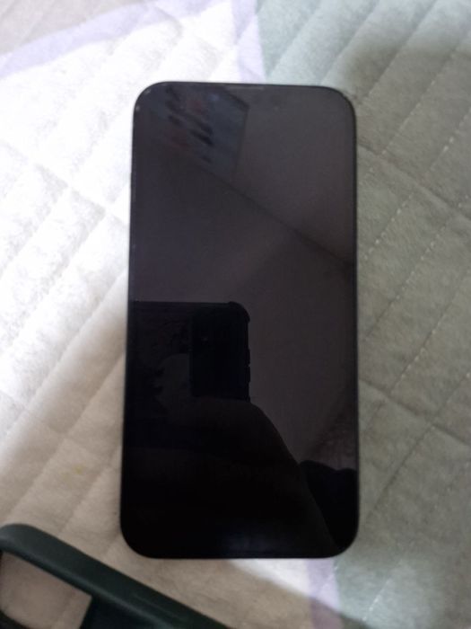 Продам айфон 13 в отличном состоянии