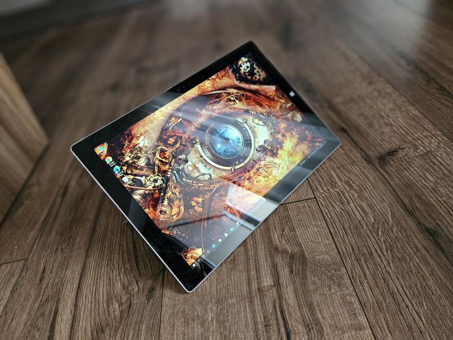 Microsoft Surface Pro Intel i7 8GB 512GB SSD, 12.5 fullhd, tastatura