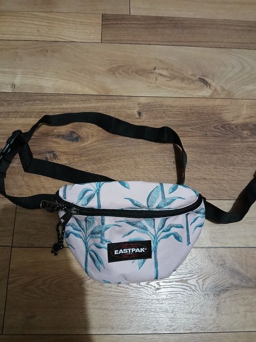 Eastpak чанта оригинална