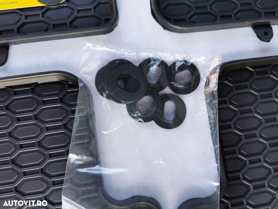 Covorase cauciuc VW Touran 1,2 Covorase cauciuc Touran 12