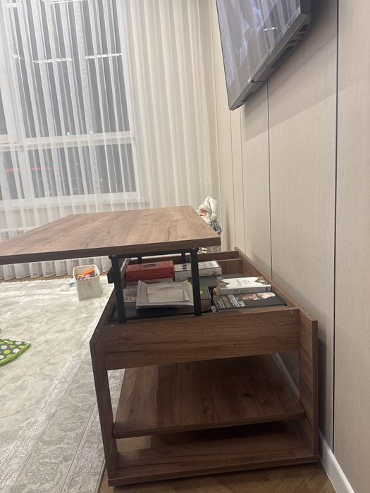 Продается журнальный столик.