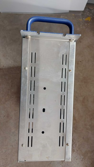 Cutie din inox pentru statii audio , surse sau alte aparate