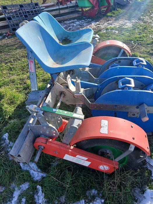 Plantatoare Rasaduri Ferrari