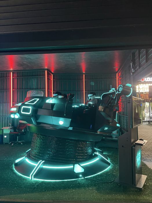 vr аттракцион Тарелка