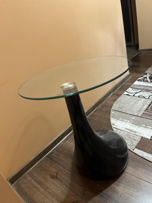 Vand masa din sticla