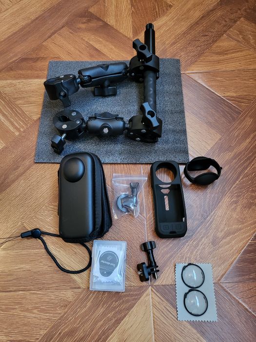 Insta 360x5 екшън камера