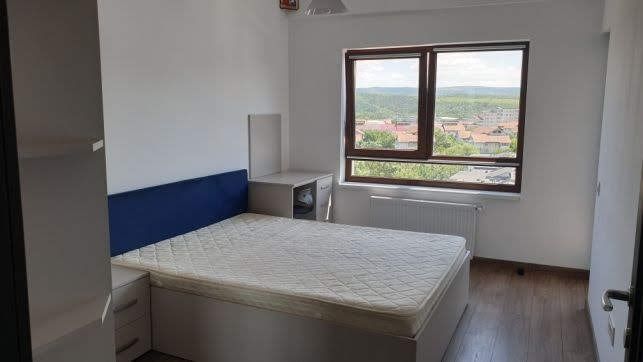 Închiriez apartament cu doua camere zona Lidl Nicolina