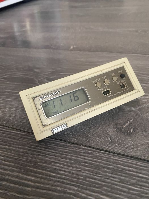 Ceas vintage Sharp CT‑451 – funcțional