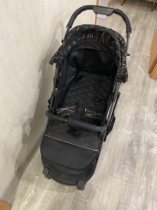 Коляска прогулочная Mstar