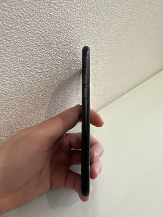 IPhone SE 2020  Идеальный