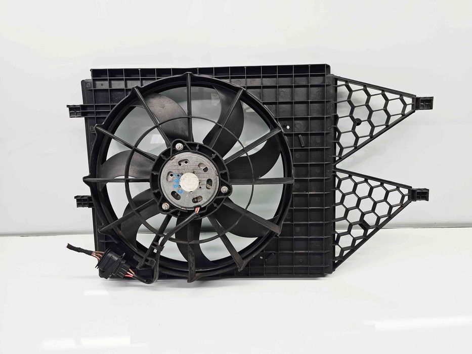 Electroventilator  Skoda Rapid (NH3) [Fabr 2012-2019] 6R0121207A 1.2 T