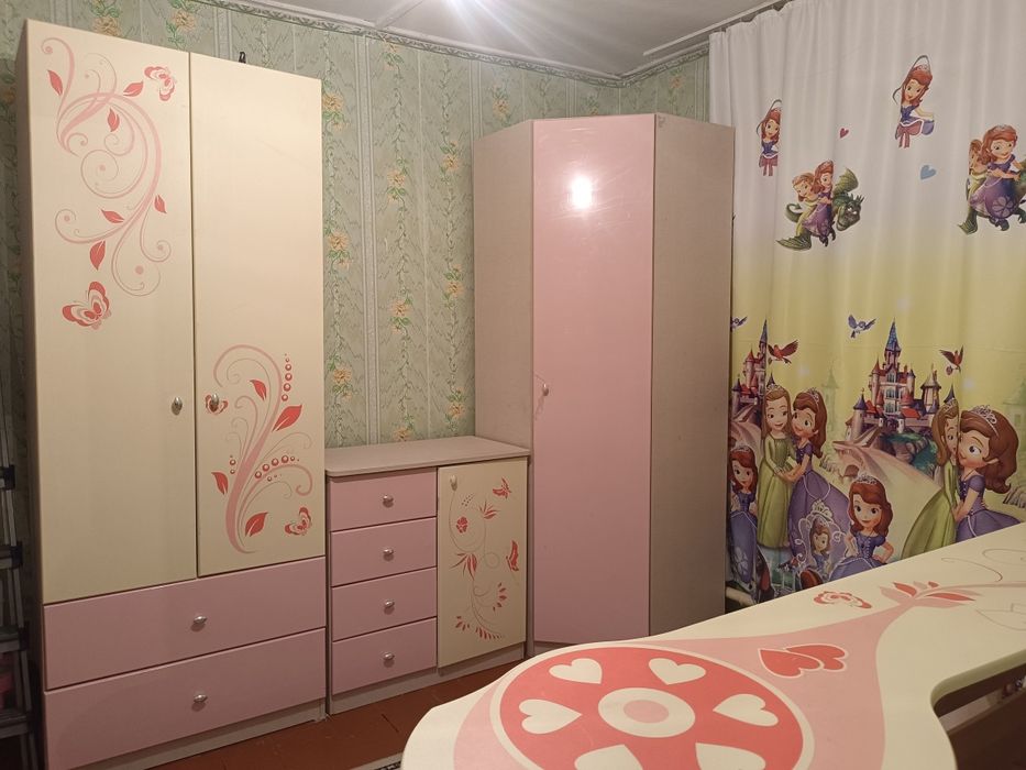 Продам спальню, детскую