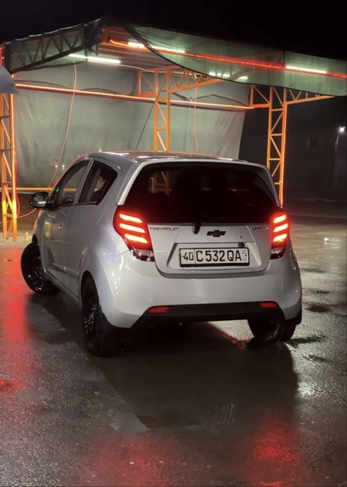 Автомобиль сотилади