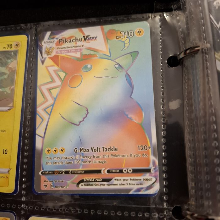 Pikachu VMAX rainbow Gigantamax