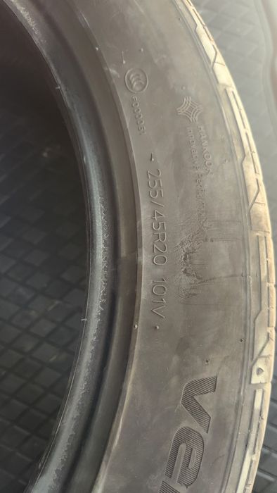 Hankook Ventus 255/45/R20