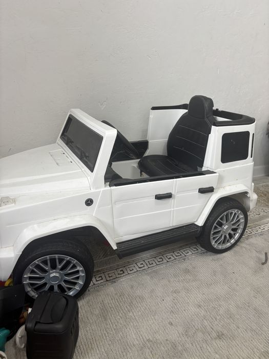 Продам детскую машинку