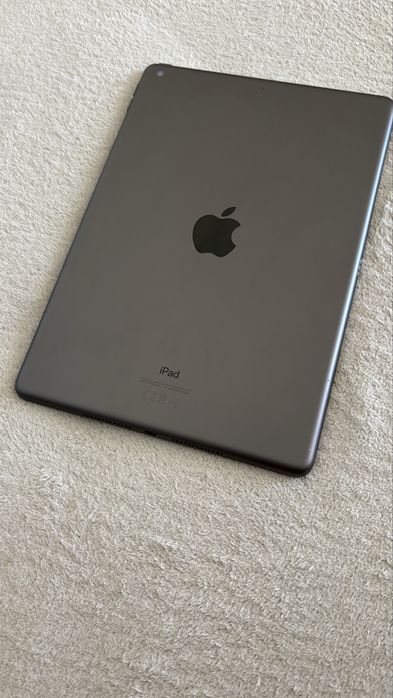 Ipad 8th generation 32 Gb Silver