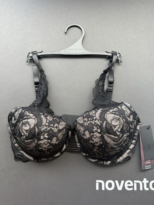 Луксозен сутиен Calvin Klein /70Е/