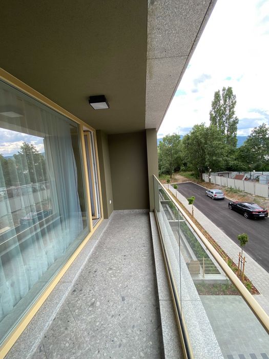 Собственик продава нов обзаведен тристаен апартамент в сграда на IDEA HOME
