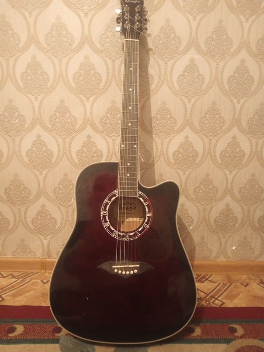 Гитара аккустика