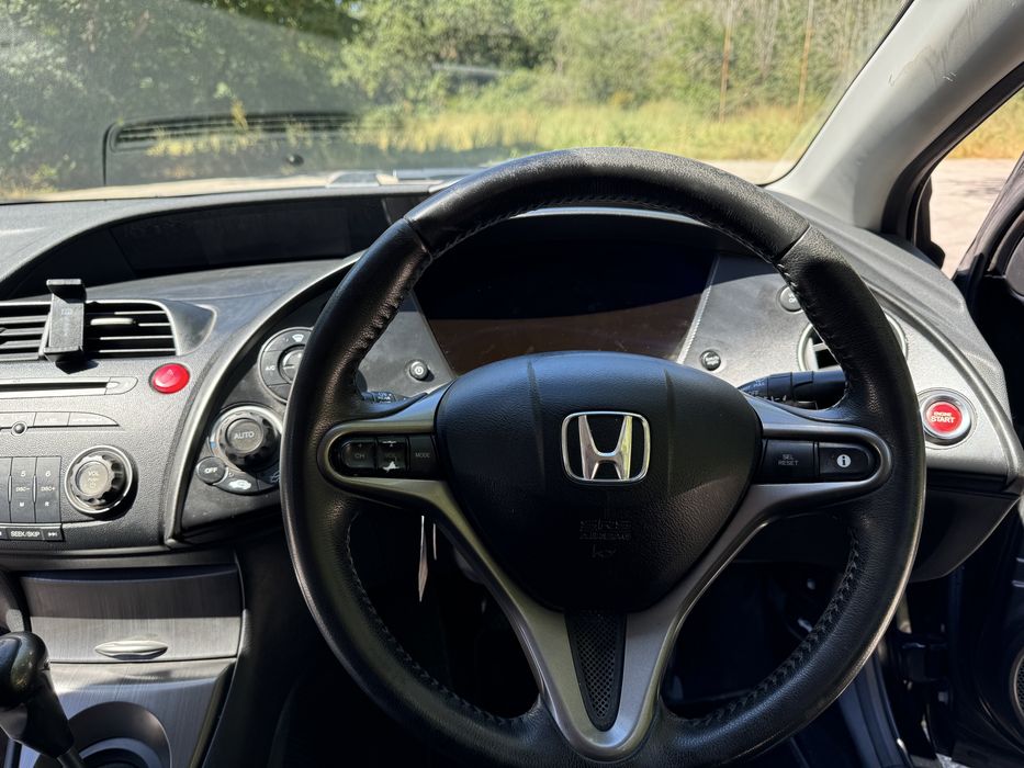 Продавам Honda 2011 г