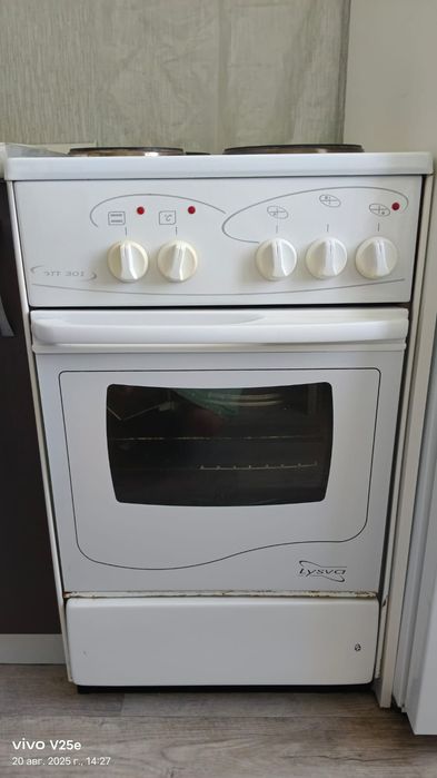 Электроплита в хорошем состоянии