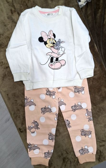 Продам новые детские костюмы