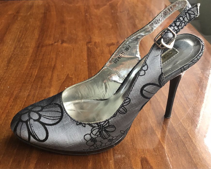 Туфли-босоножки