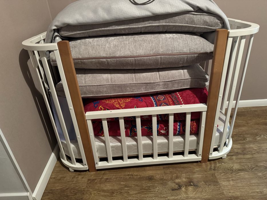 Продам детскум кроватку