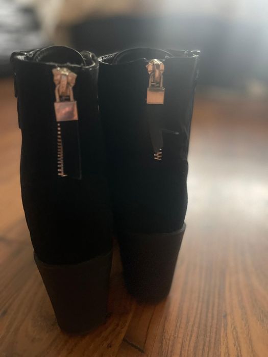 Pantofi eleganti