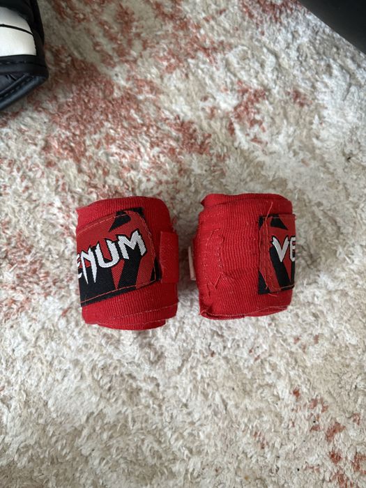 Боксерские перчатки