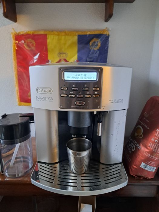 Expresor DeLonghi Magnifica Elegance