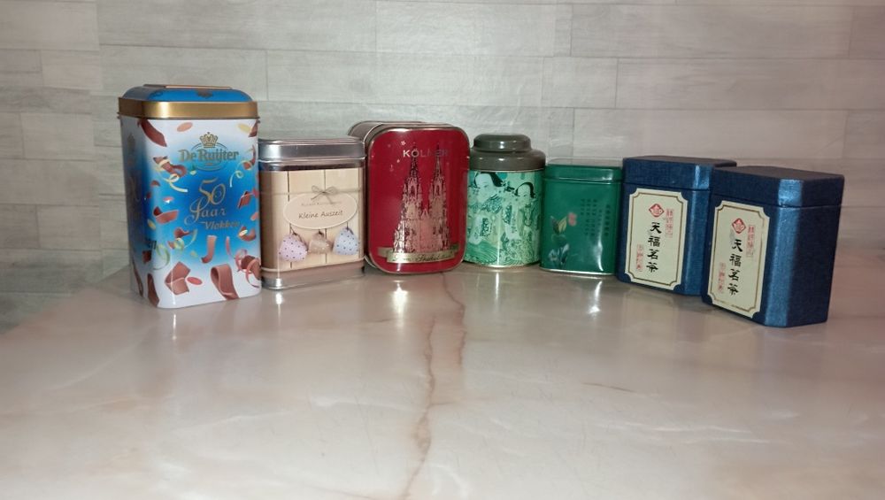 cutii metalice de colectie